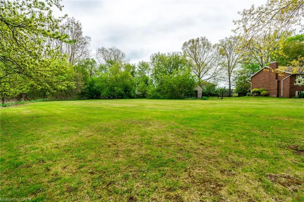 152 Concession 7 Road E