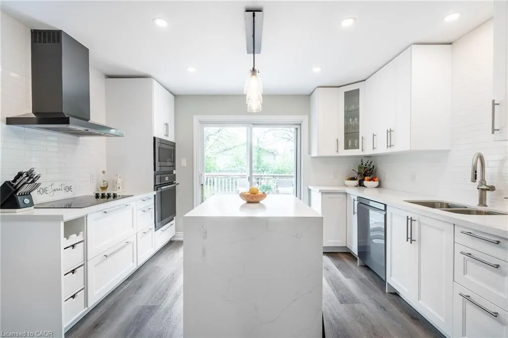 152 Concession 7 Road E