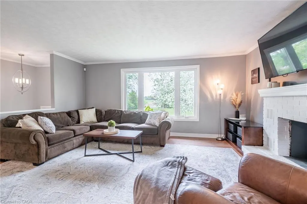 152 Concession 7 Road E