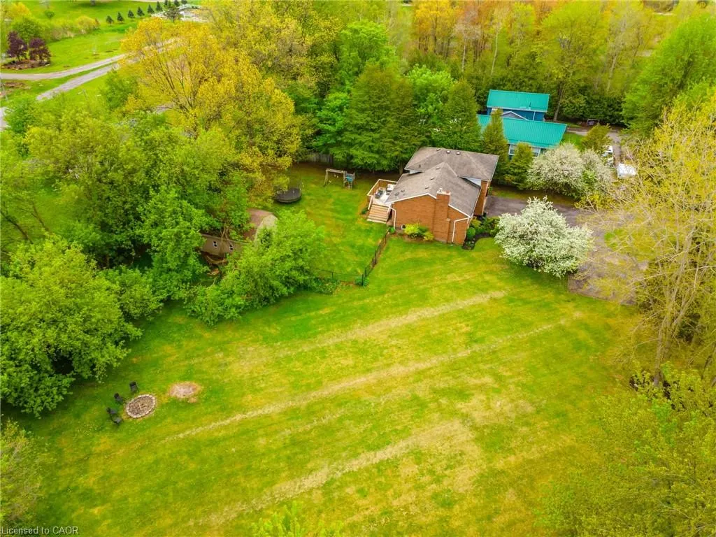 152 Concession 7 Road E