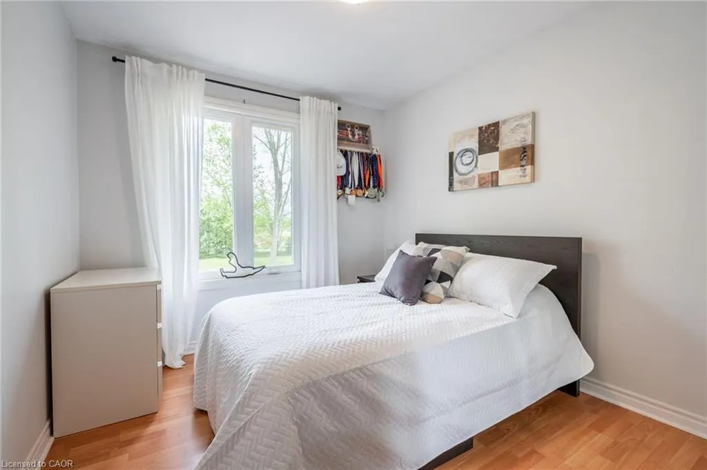 152 Concession 7 Road E