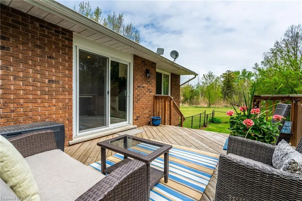 152 Concession 7 Road E
