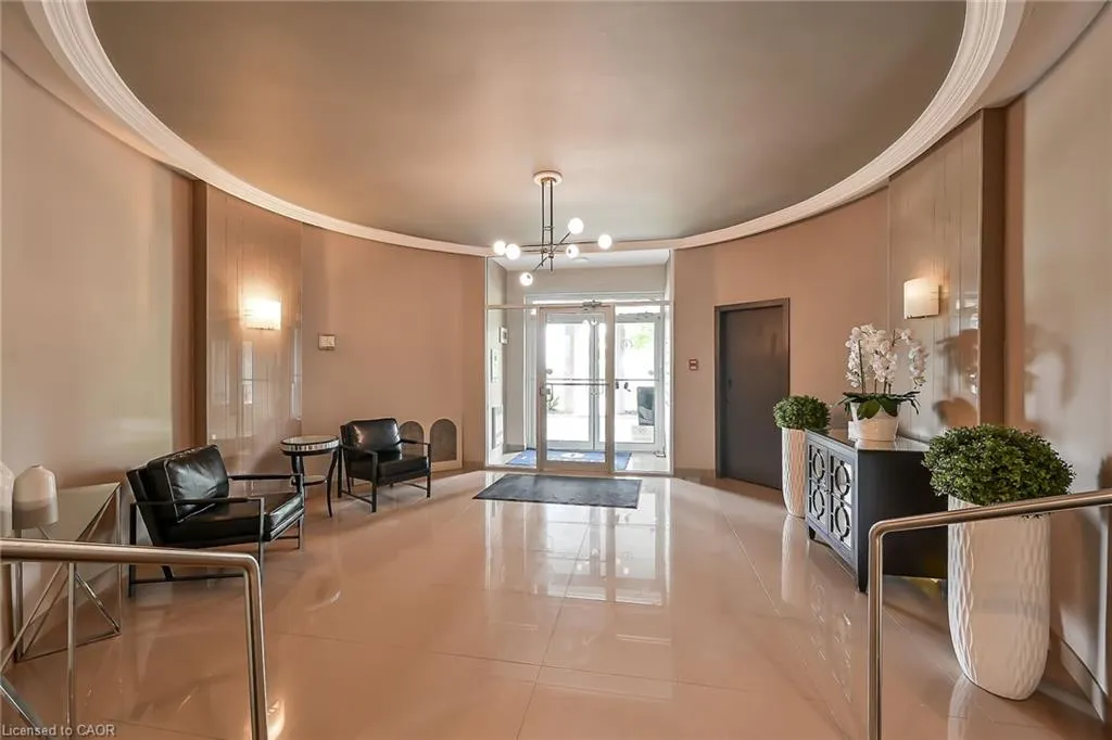 350 Concession Street, #302