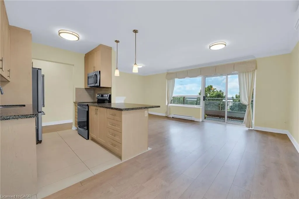 350 Concession Street, #302