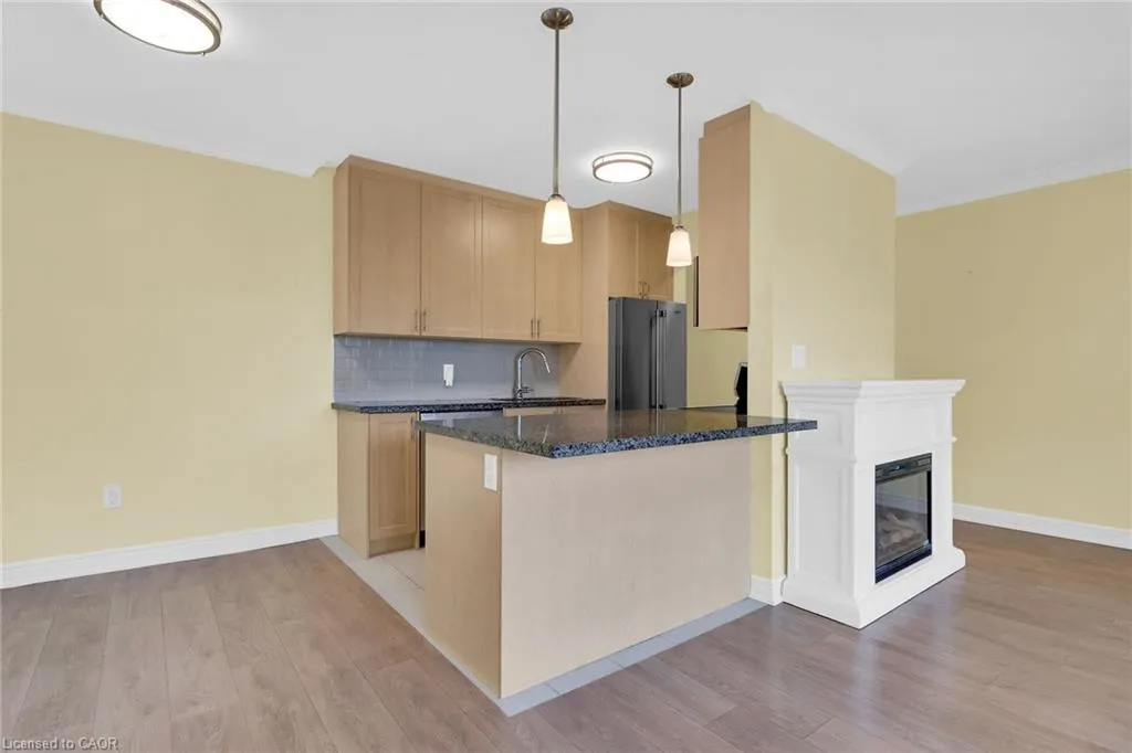 350 Concession Street, #302