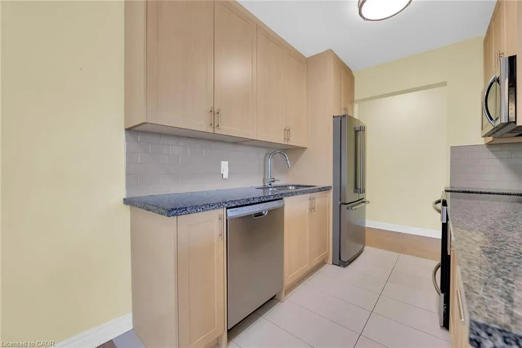350 Concession Street, #302