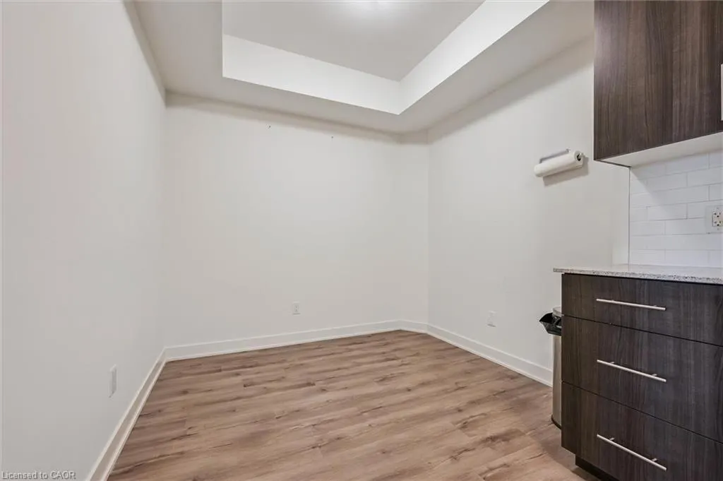 110 Fergus Avenue, #423