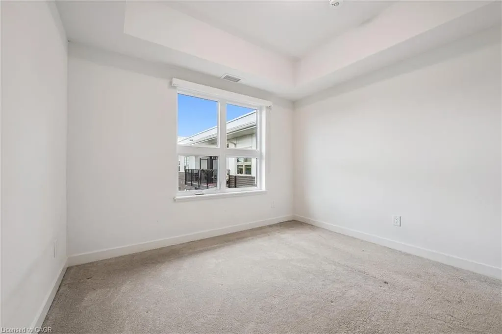 110 Fergus Avenue, #423
