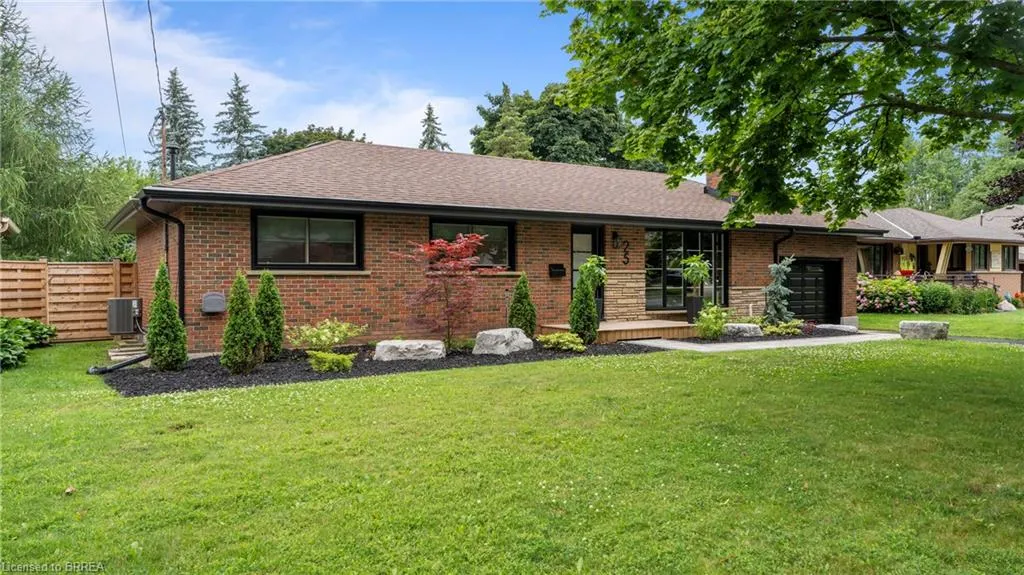 25 Seneca Crescent