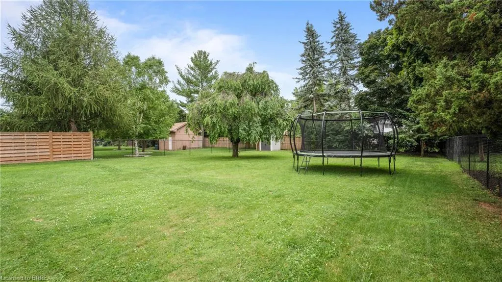 25 Seneca Crescent