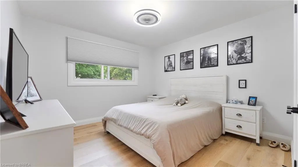 25 Seneca Crescent