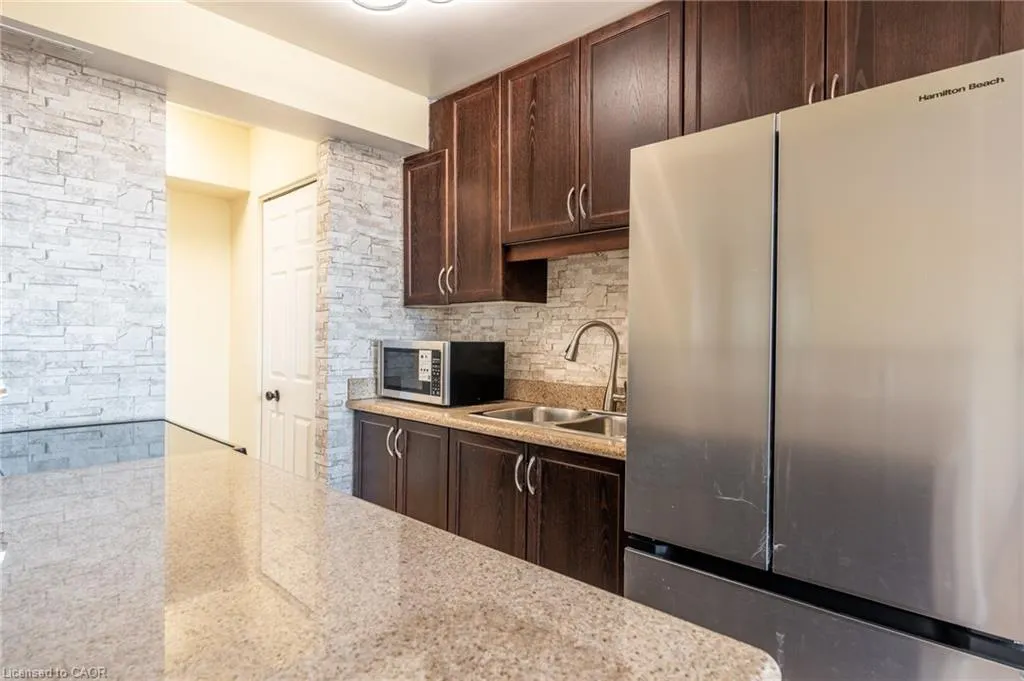 851 Queenston Road, #803