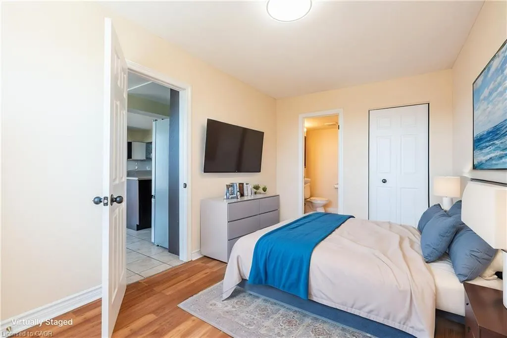 851 Queenston Road, #803