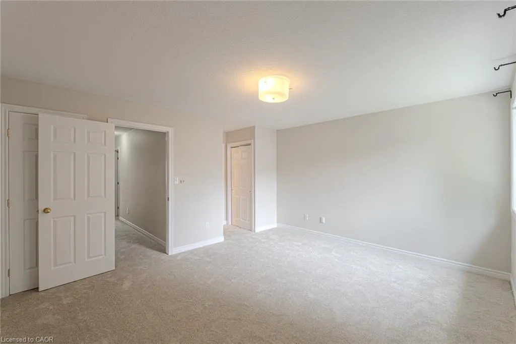 18 Sunnycroft Court
