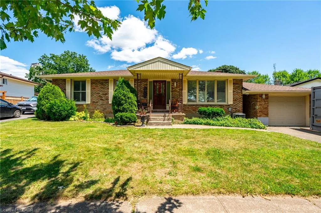 5712 Sunnylea Crescent