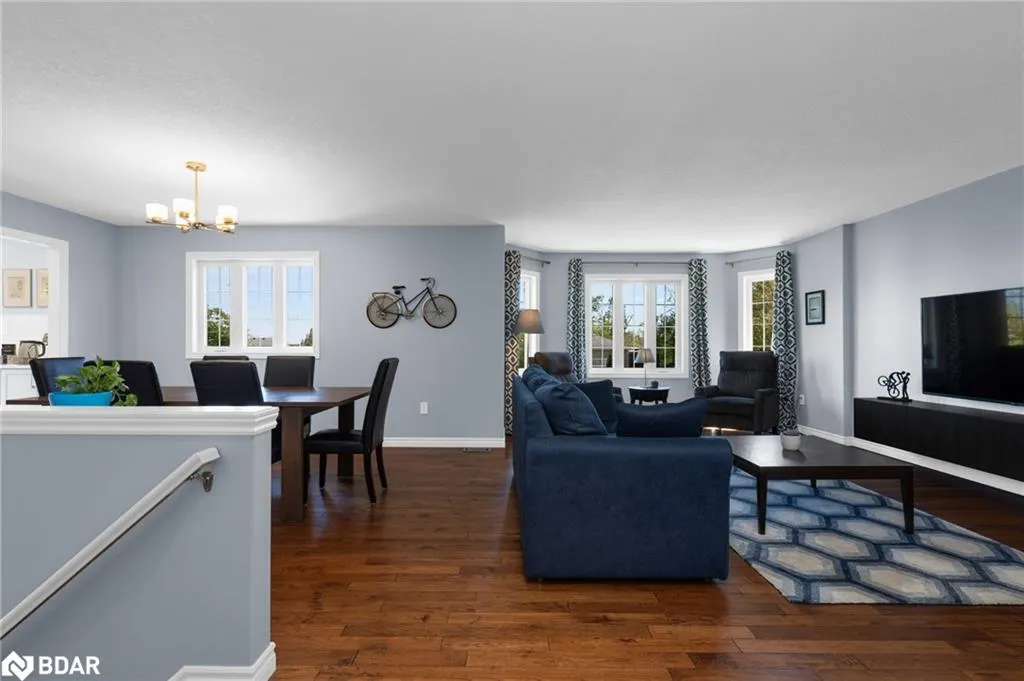 8 Ash Court Court