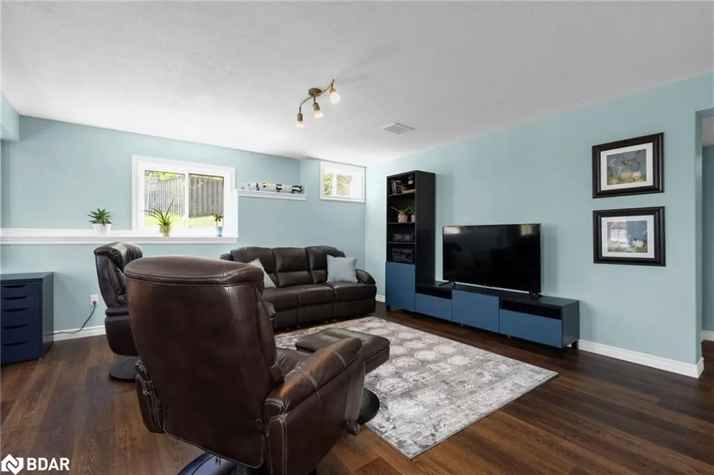 8 Ash Court Court