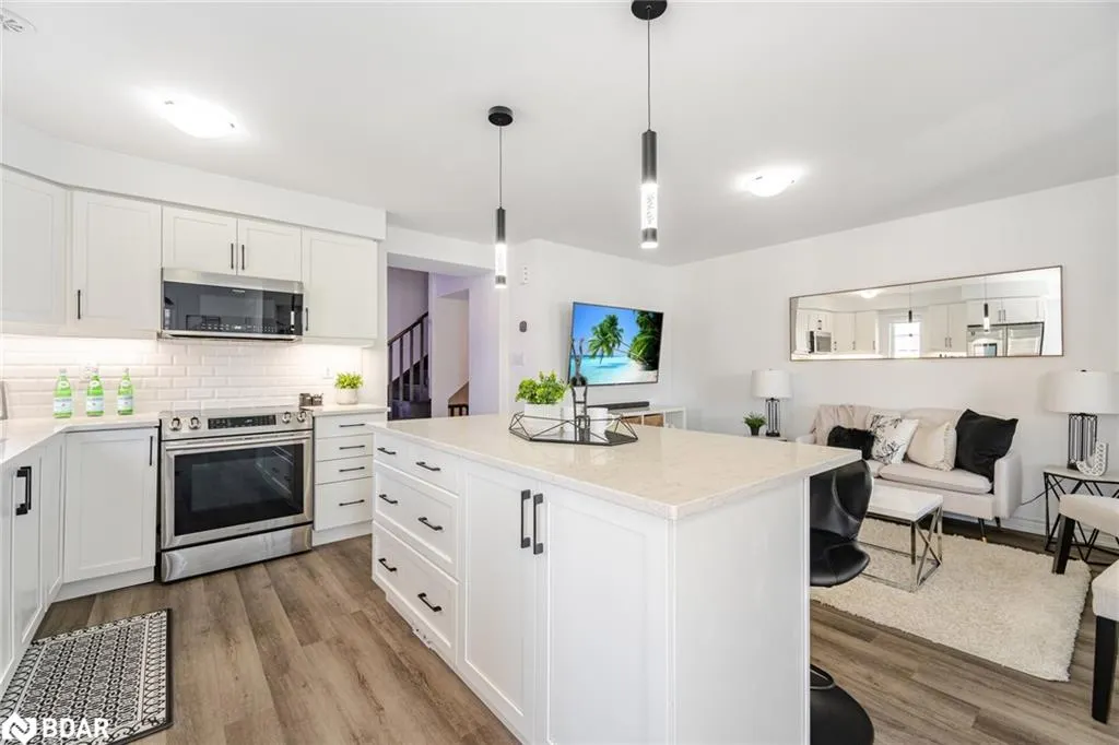 898 Cactus Point