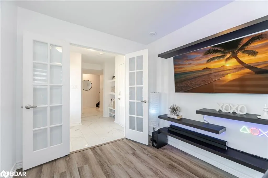 898 Cactus Point