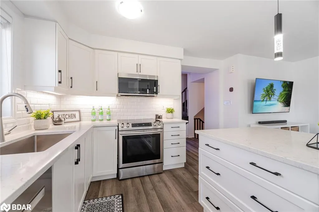 898 Cactus Point