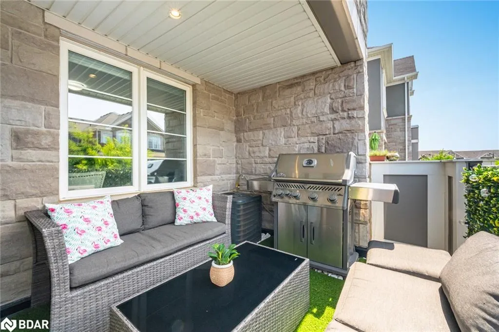 898 Cactus Point