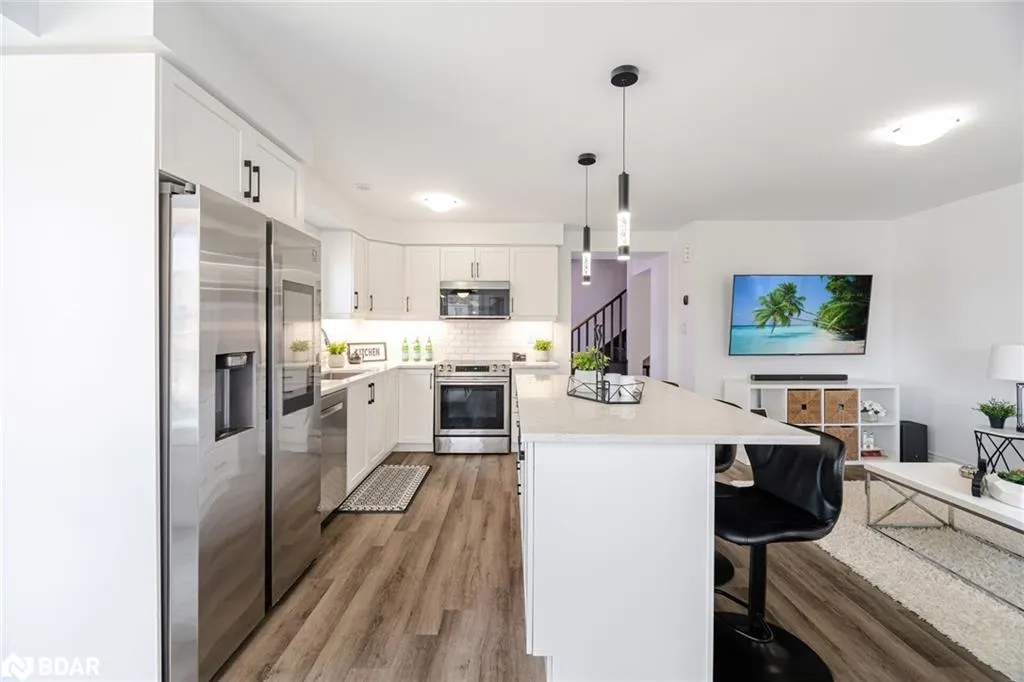 898 Cactus Point