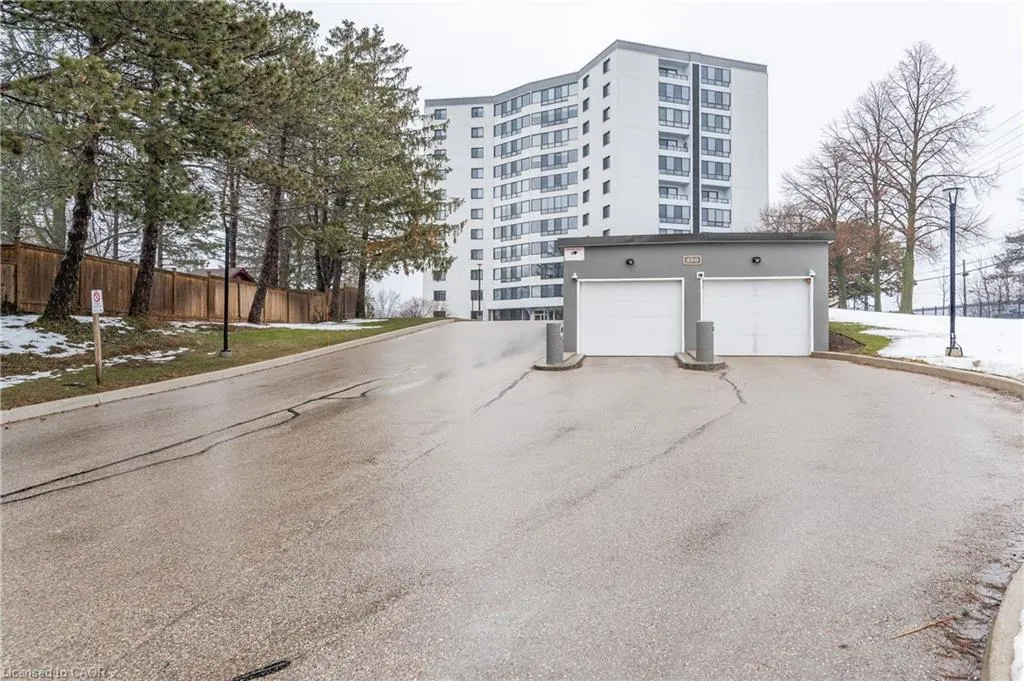 250 Glenridge Drive S, #1106