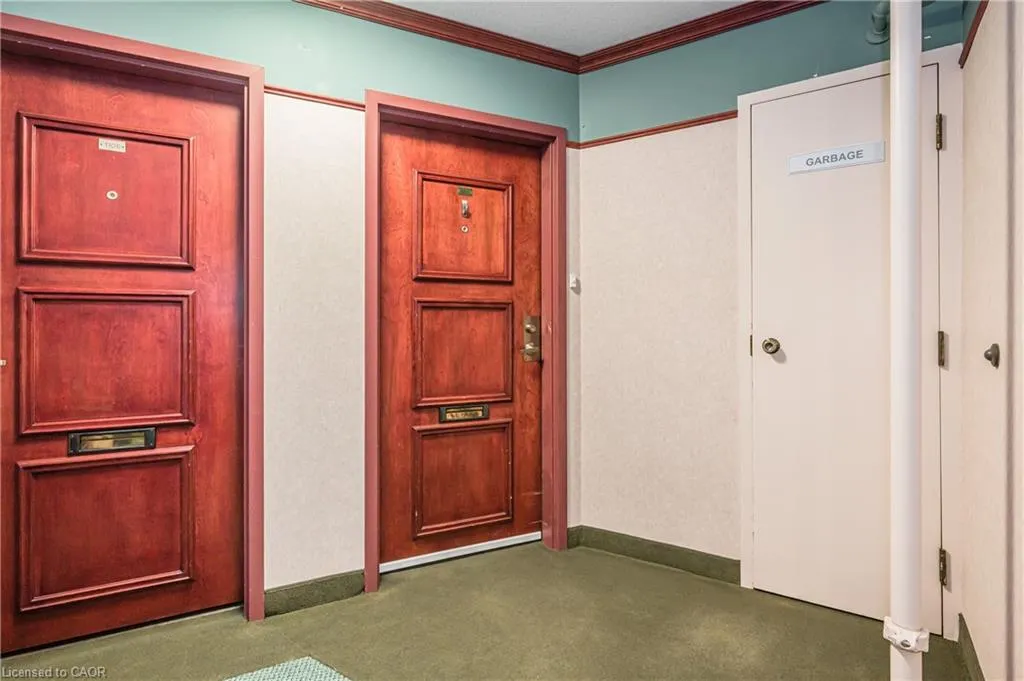 250 Glenridge Drive S, #1106