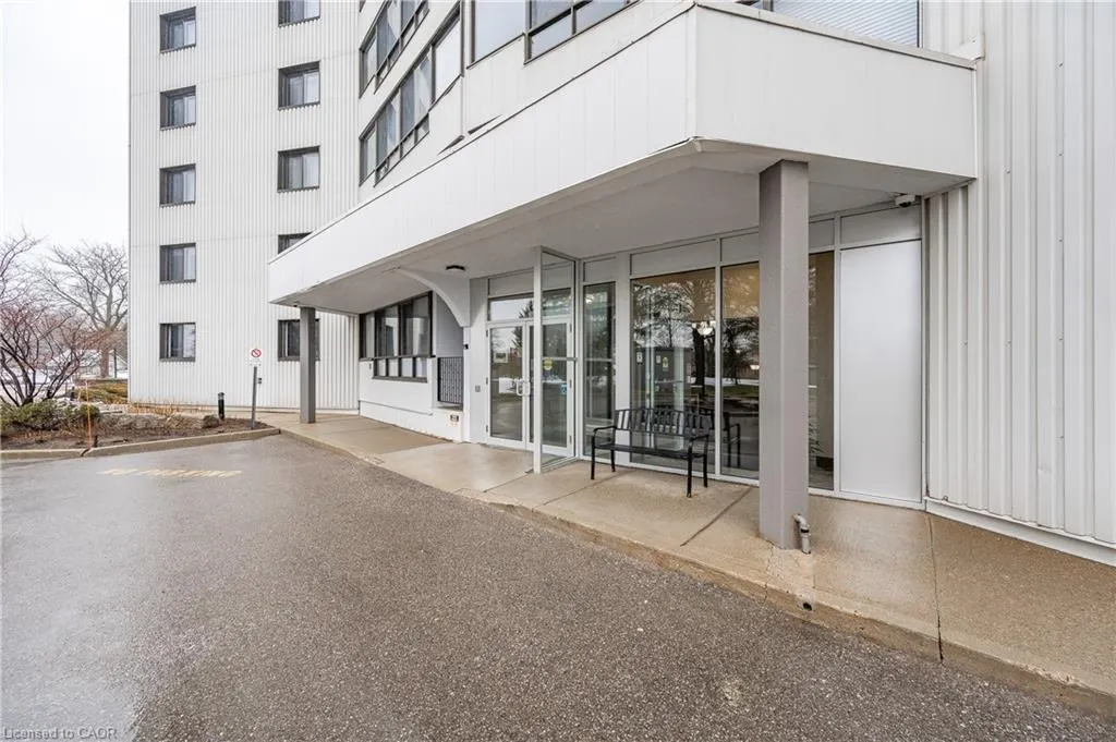 250 Glenridge Drive S, #1106