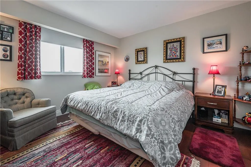 250 Glenridge Drive S, #1106