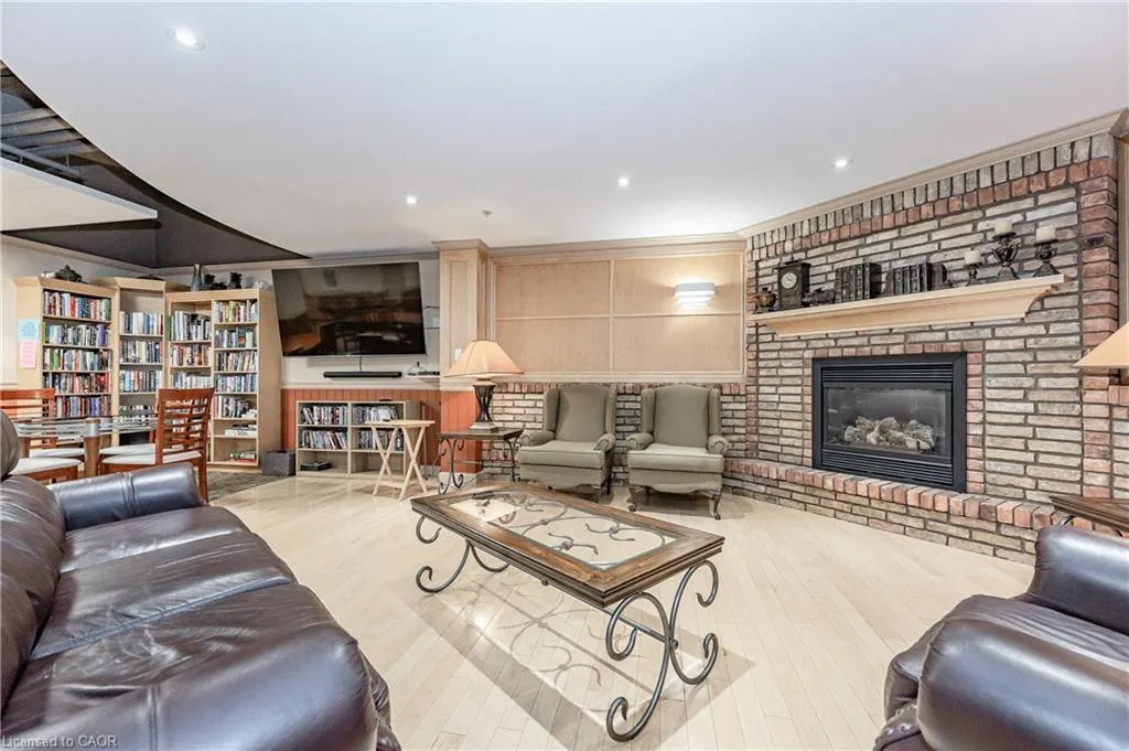 250 Glenridge Drive S, #1106