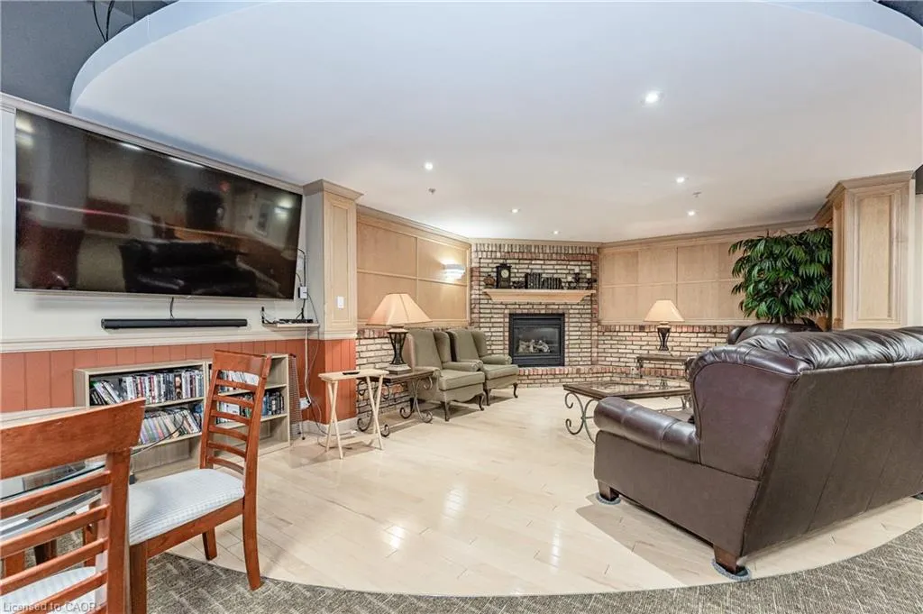 250 Glenridge Drive S, #1106