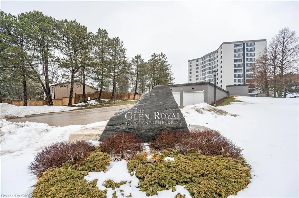 250 Glenridge Drive S, #1106