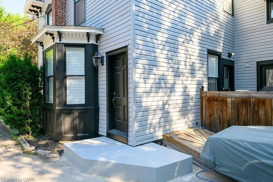 23 Mountain Street