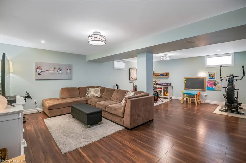 53 Dunkeld Avenue