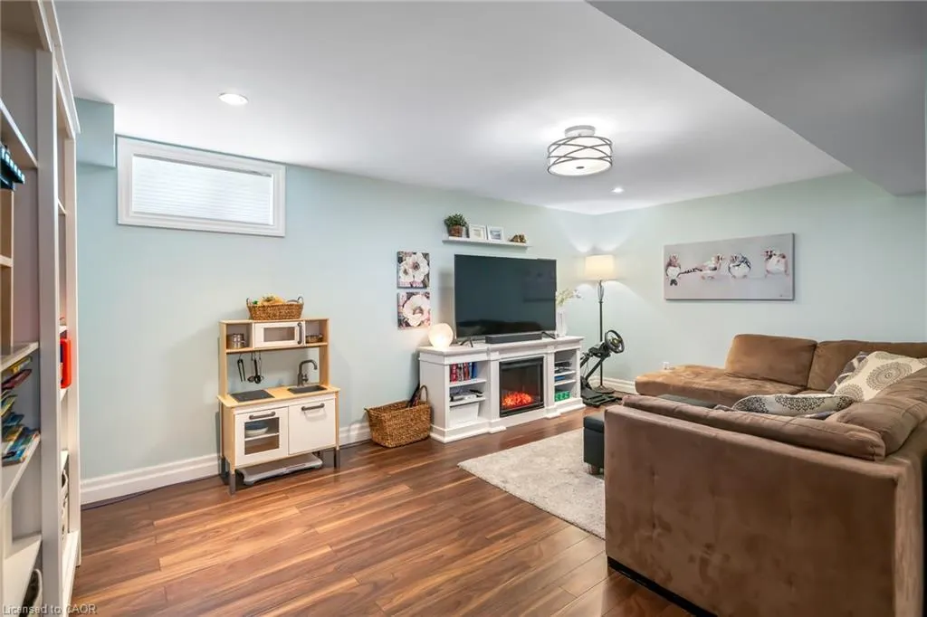53 Dunkeld Avenue