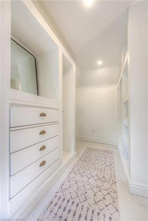 102 William Street W