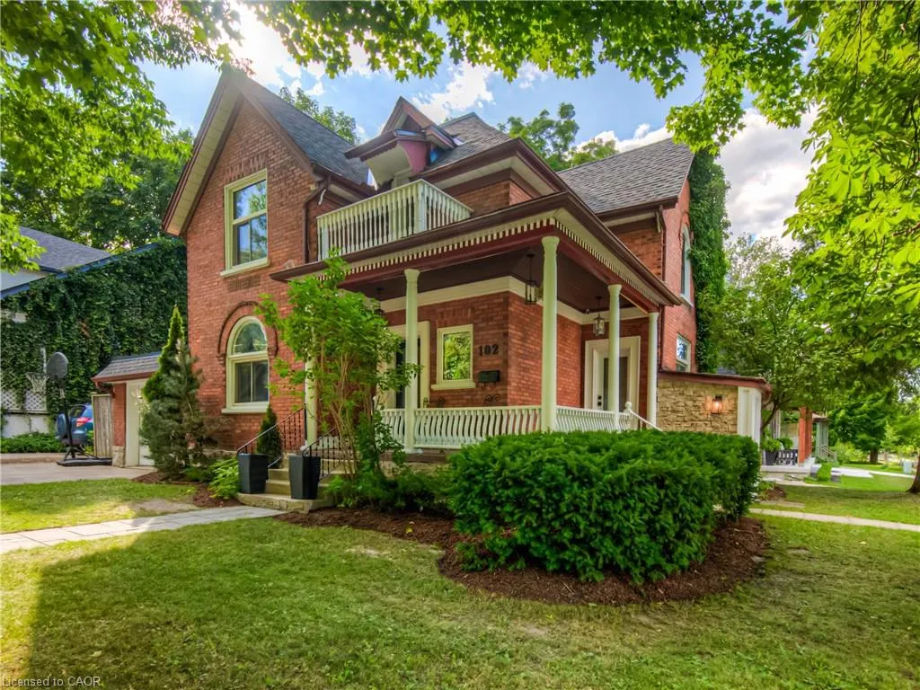 102 William Street W