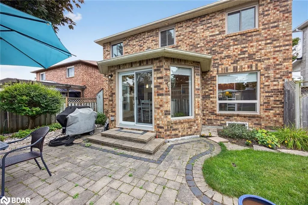 13 Balliston Road