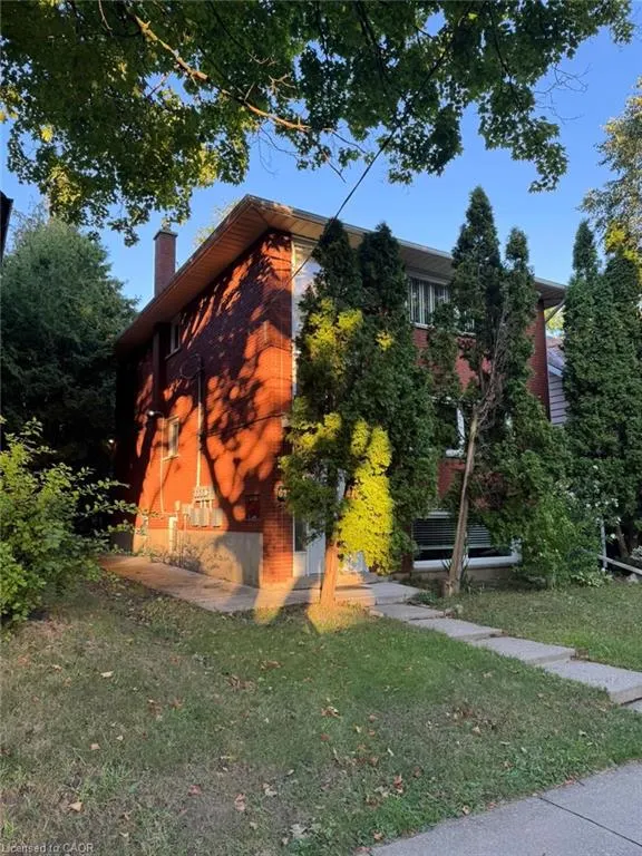 62 Moore Avenue