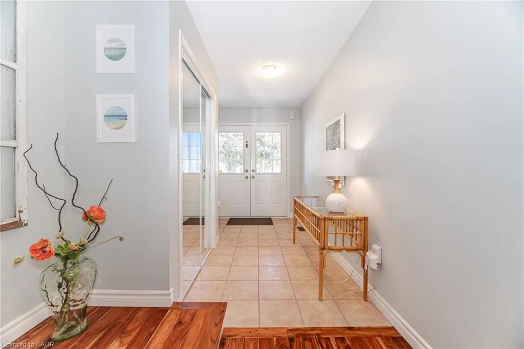 5103 Tree Court