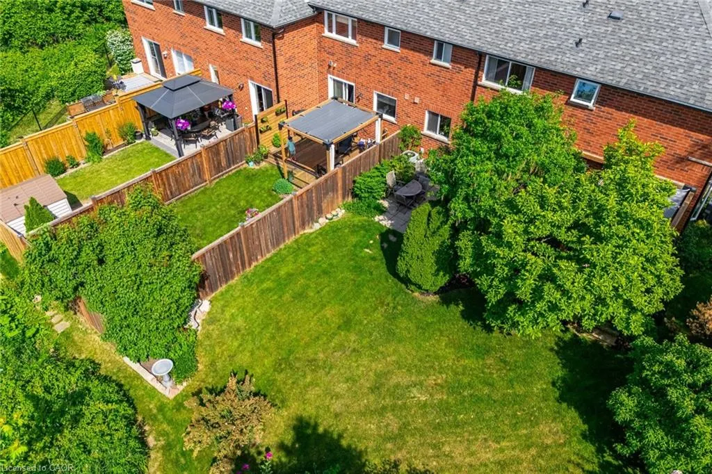 5103 Tree Court