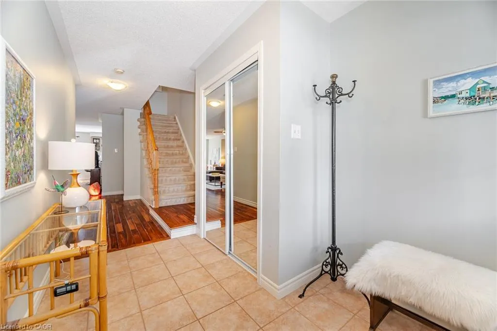 5103 Tree Court