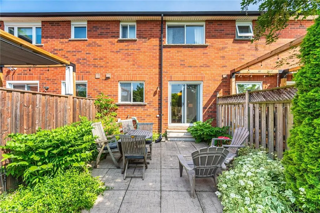 5103 Tree Court