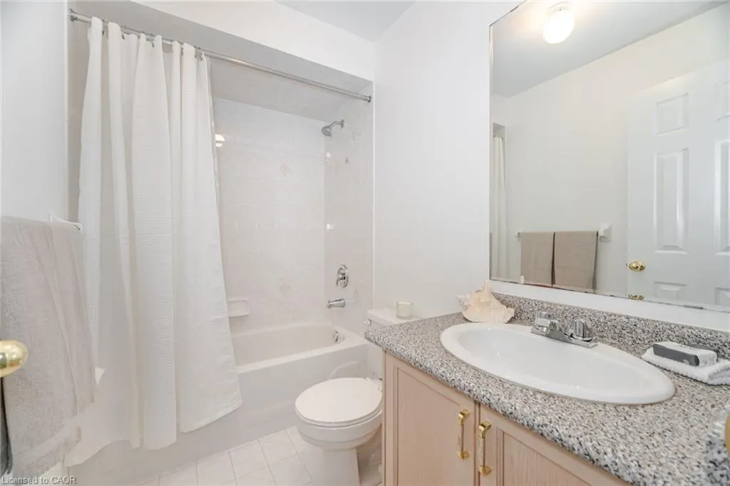 5103 Tree Court