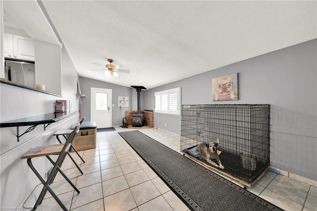 226 Carluke Road E