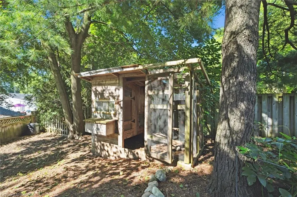 32 Merritt Boulevard