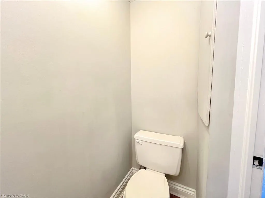 225 King Street E, #4