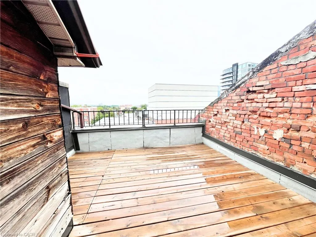 225 King Street E, #4