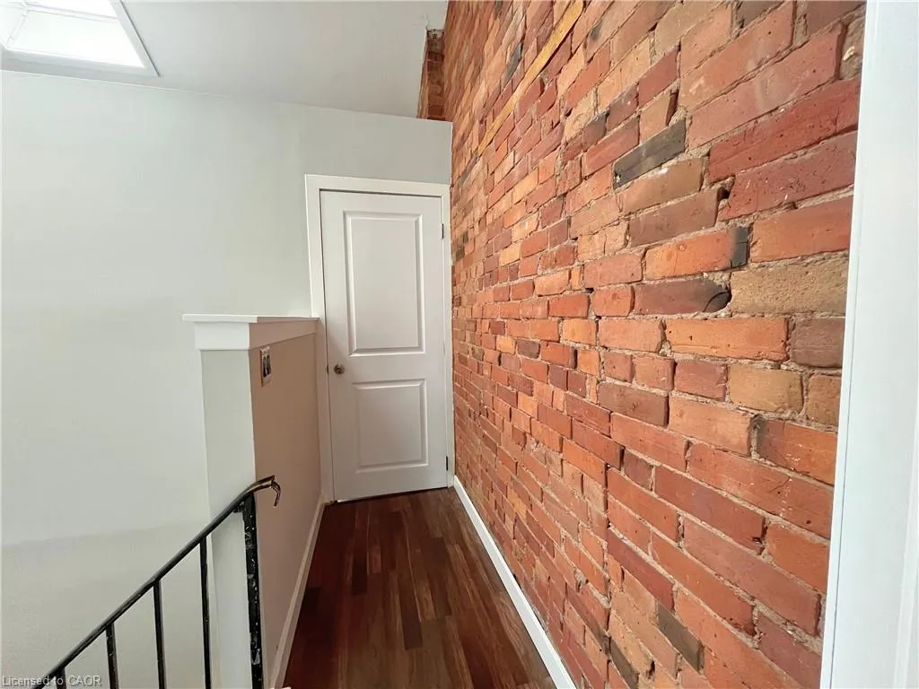 225 King Street E, #4